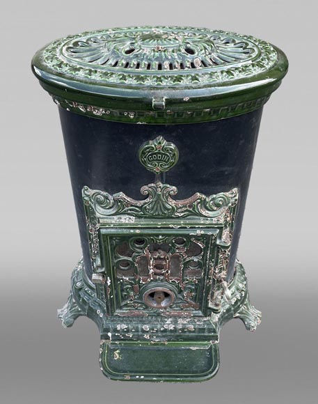 GODIN, Oval cast iron stove, 19th-20th century GODIN, Oval cast iron stove, 19th-20th century-1