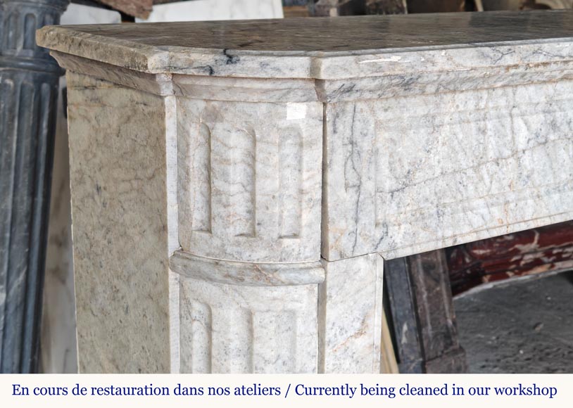 Louis XVI style mantel with rounded corners and carved sunflower in cristaline marble Louis XVI style mantel with rounded corners and carved sunflower in cristaline marble-3