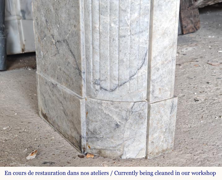 Louis XVI style mantel with rounded corners and carved sunflower in cristaline marble Louis XVI style mantel with rounded corners and carved sunflower in cristaline marble-4