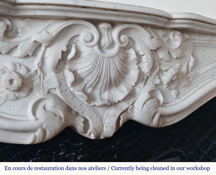 Louis XV style mantel in richly carved Carrara marble Louis XV style mantel in richly carved Carrara marble-2
