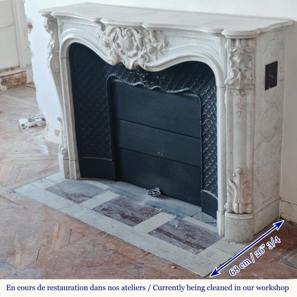 Louis XV style mantel in richly carved Carrara marble Louis XV style mantel in richly carved Carrara marble-7