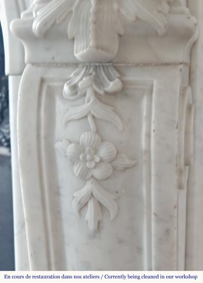Louis XV style mantel in richly carved Carrara marble Louis XV style mantel in richly carved Carrara marble-9