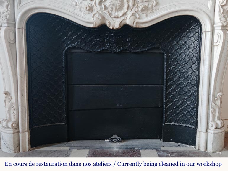 Louis XV style mantel in richly carved Carrara marble Louis XV style mantel in richly carved Carrara marble-11
