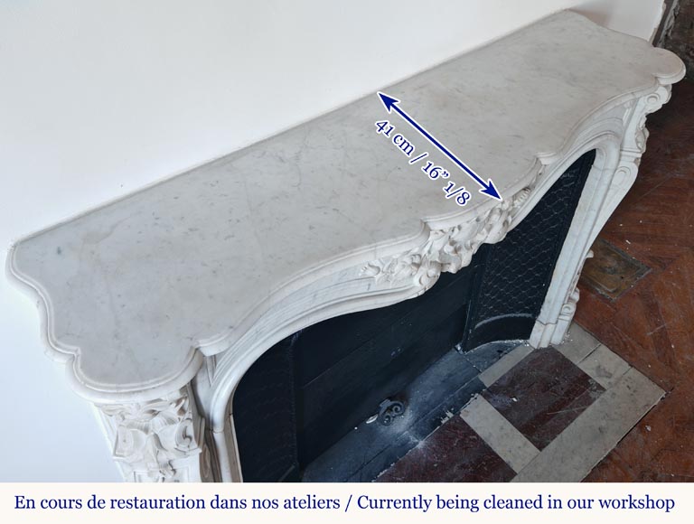 Louis XV style mantel in richly carved Carrara marble Louis XV style mantel in richly carved Carrara marble-13