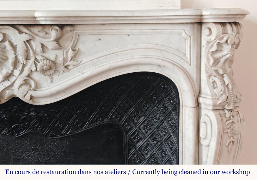Highly Carved Louis XV-style mantel in Carrara marble Highly Carved Louis XV-style mantel in Carrara marble-8