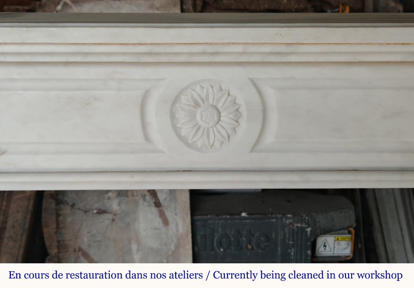 Louis XVI style mantel in half statuary marble adorned with a sunflower Louis XVI style mantel in half statuary marble adorned with a sunflower-1
