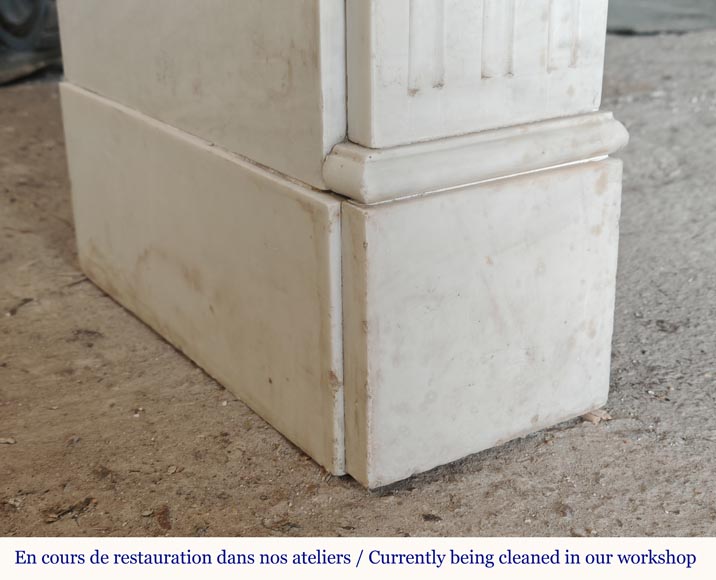 Louis XVI style mantel in half statuary marble adorned with a sunflower Louis XVI style mantel in half statuary marble adorned with a sunflower-4