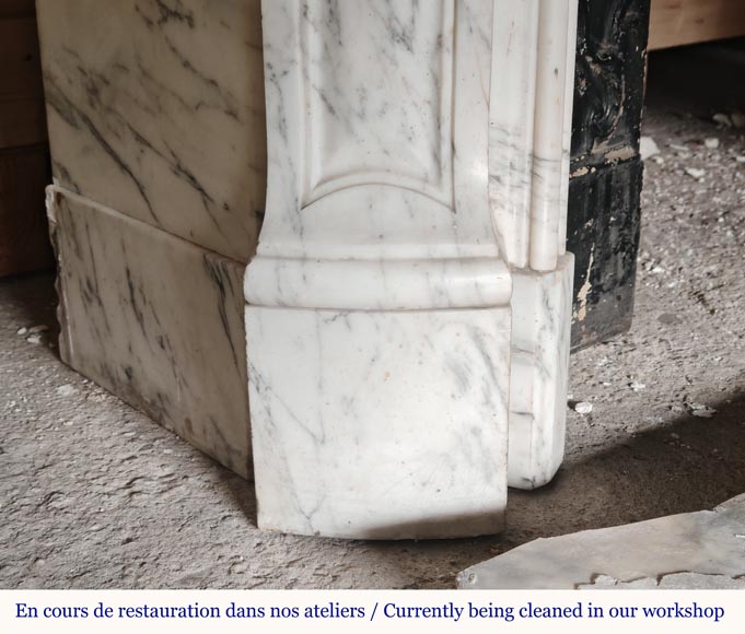 Curved Louis XV style Pompadour mantel in Arabescato marble Curved Louis XV style Pompadour mantel in Arabescato marble-4