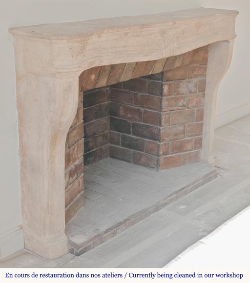 Louis XV period Burgundian mantel carved in stone with palmette motif Louis XV period Burgundian mantel carved in stone with palmette motif-3