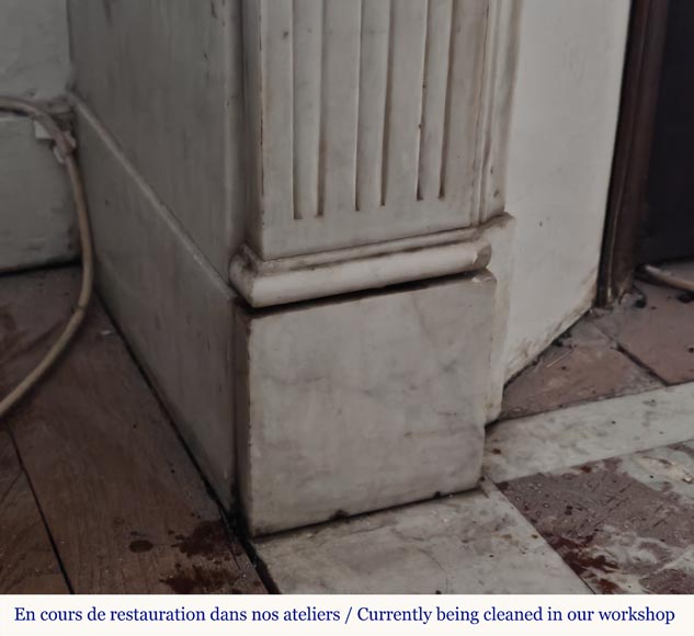 Louis XVI style Carrara marble mantel with filleted flutes Louis XVI style Carrara marble mantel with filleted flutes-4