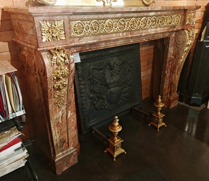 Large Louis XVI style mantel in red breche marble adorned with bronze. Large Louis XVI style mantel in red breche marble adorned with bronze.-4