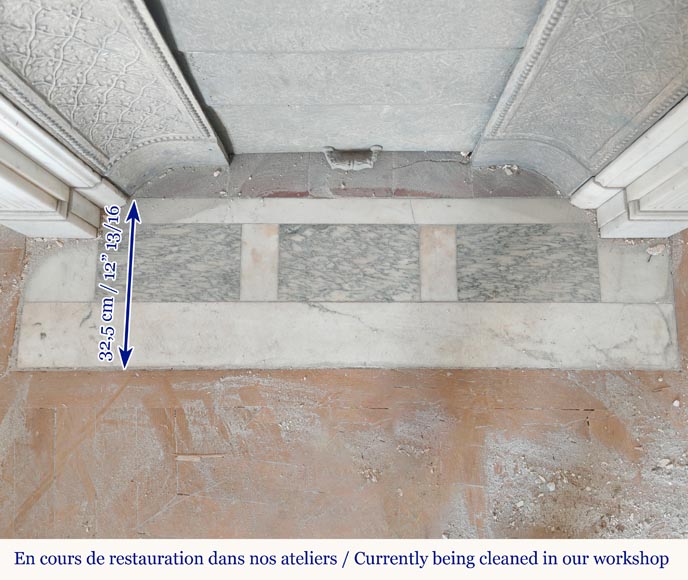 Louis XVI style semi-statuary marble mantel adorned with a frieze of flowers Louis XVI style semi-statuary marble mantel adorned with a frieze of flowers-9