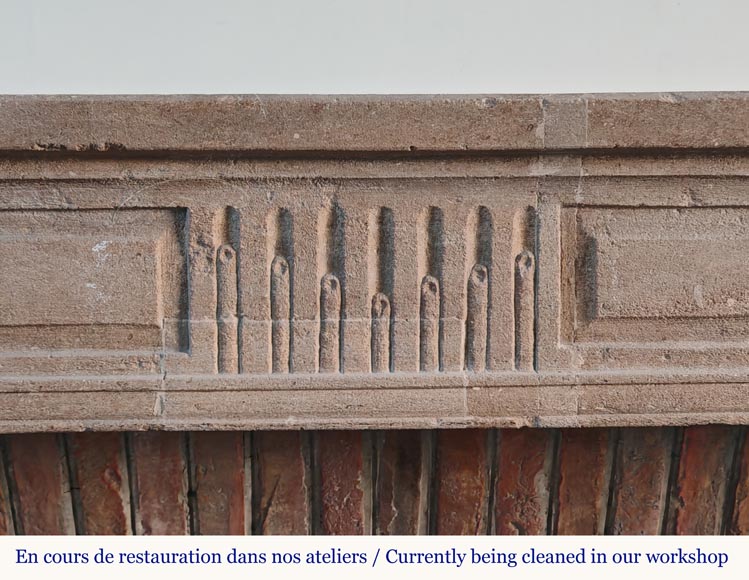 Louis XVI style stone mantel decorated with fluting Louis XVI style stone mantel decorated with fluting-1