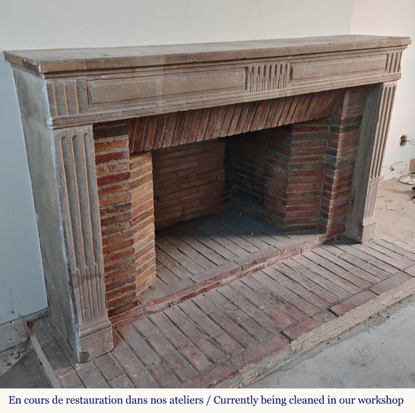 Louis XVI style stone mantel decorated with fluting Louis XVI style stone mantel decorated with fluting-2