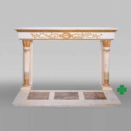 Very beautiful antique Louis XVI style fireplace in Statuary Carrara marble with quiver-shaped columns, after the model from the Chateau of Fontainebleau