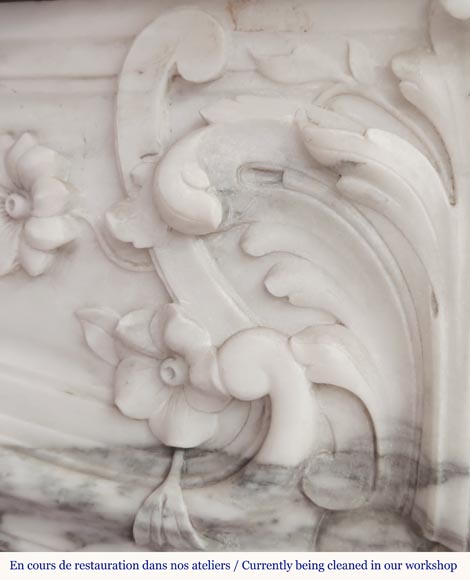 Louis XV style fireplace with floral palmette, in Arabescato marble Louis XV style fireplace with floral palmette, in Arabescato marble-5