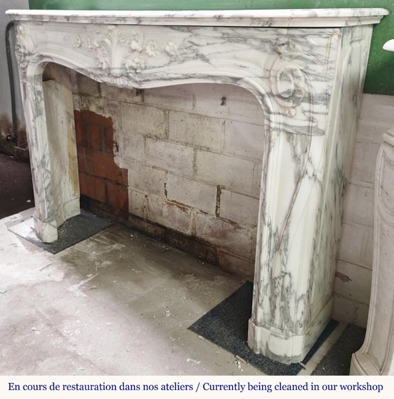 Louis XV style fireplace with floral palmette, in Arabescato marble Louis XV style fireplace with floral palmette, in Arabescato marble-9