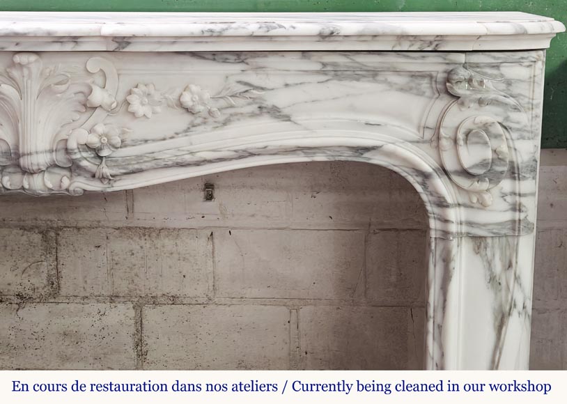 Louis XV style fireplace with floral palmette, in Arabescato marble Louis XV style fireplace with floral palmette, in Arabescato marble-10