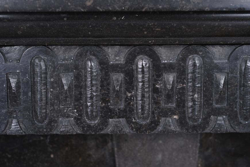 Black Granite Fireplace with Sculpted Male Figures – 18th Century Black Granite Fireplace with Sculpted Male Figures – 18th Century-2
