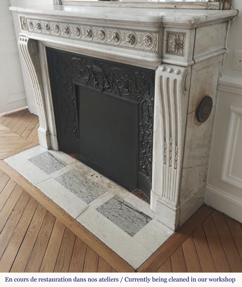 Louis XVI style fireplace in Carrara marble, decorated with pearls and macaroons Louis XVI style fireplace in Carrara marble, decorated with pearls and macaroons-7