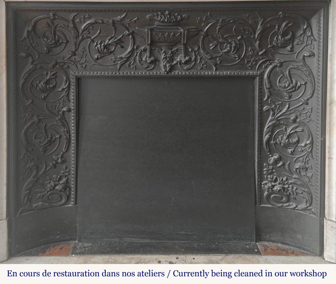 Louis XVI style fireplace in Carrara marble, decorated with pearls and macaroons Louis XVI style fireplace in Carrara marble, decorated with pearls and macaroons-10