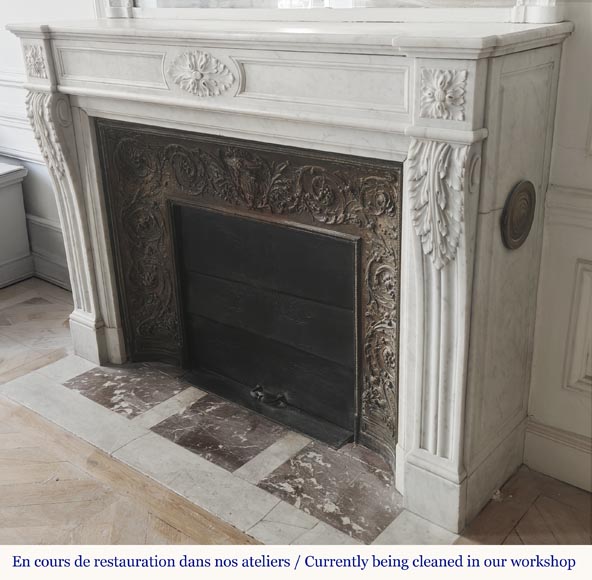Louis XVI style fireplace with acanthus leaves, in Carrara marble Louis XVI style fireplace with acanthus leaves, in Carrara marble-6