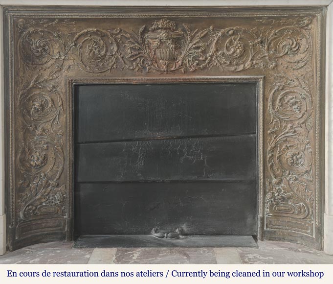 Louis XVI style fireplace with acanthus leaves, in Carrara marble Louis XVI style fireplace with acanthus leaves, in Carrara marble-9