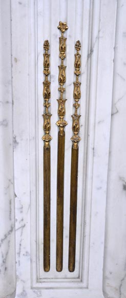 Louis XVI-Style Fireplace in Carrara Marble with Gilt Bronze Decoration Louis XVI-Style Fireplace in Carrara Marble with Gilt Bronze Decoration-6