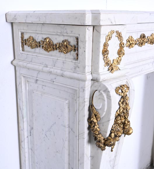 Louis XVI-Style Fireplace in Carrara Marble with Gilt Bronze Decoration Louis XVI-Style Fireplace in Carrara Marble with Gilt Bronze Decoration-7