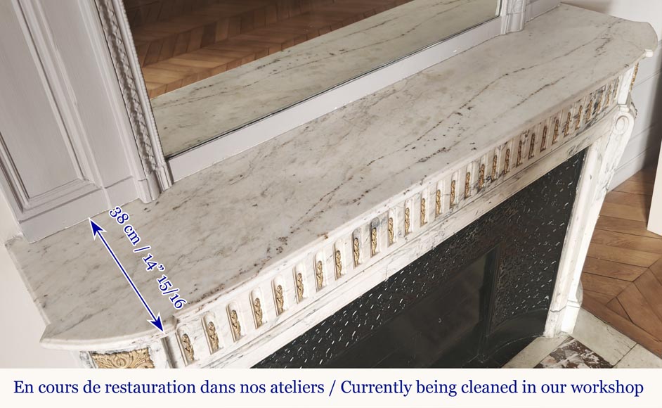 Curved Louis XVI style fireplace in veined marble, with bronze asparagus decoration Curved Louis XVI style fireplace in veined marble, with bronze asparagus decoration-10