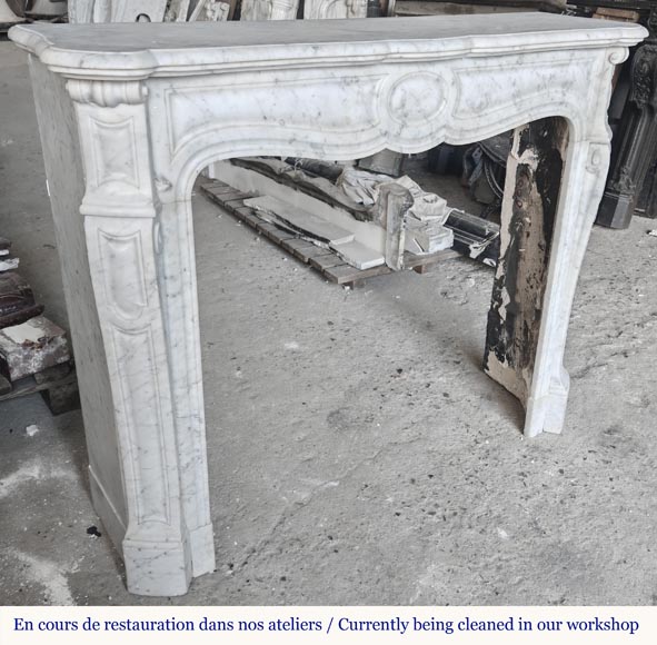 Louis XV style fireplace, Pompadour model, in Carrara marble Louis XV style fireplace, Pompadour model, in Carrara marble-2
