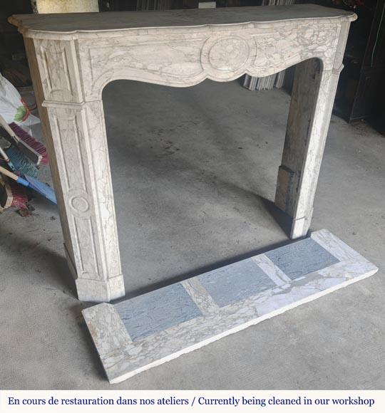 Louis XV style fireplace, Pompadour model, in gray Medici breccia Louis XV style fireplace, Pompadour model, in gray Medici breccia-2