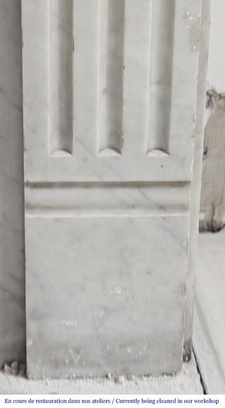 Louis XVI style fireplace in Carrara marble, with molded decoration Louis XVI style fireplace in Carrara marble, with molded decoration-7
