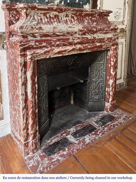Louis XIV style fireplace with acroteria, in Red Languedoc marble Louis XIV style fireplace with acroteria, in Red Languedoc marble-2