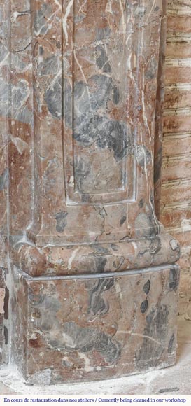 Louis XV period fireplace in Rouge Royal marble, decorated with a shell Louis XV period fireplace in Rouge Royal marble, decorated with a shell-4