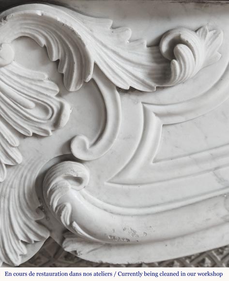 Louis XV style fireplace in Carrara marble, decorated with a palmette Louis XV style fireplace in Carrara marble, decorated with a palmette-3