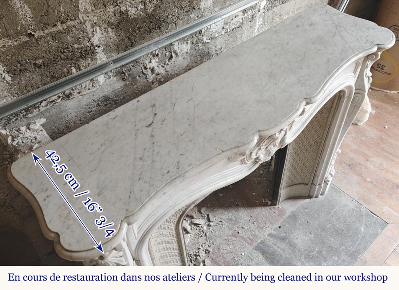 Louis XV style fireplace in Carrara marble, decorated with a palmette Louis XV style fireplace in Carrara marble, decorated with a palmette-10