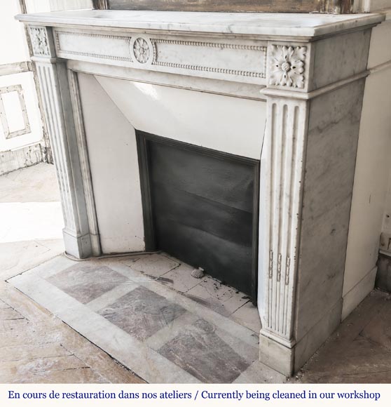 Louis XVI style fireplace with pearl decoration, in Carrara marble Louis XVI style fireplace with pearl decoration, in Carrara marble-6