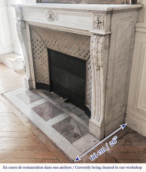 Louis XVI style fireplace in Carrara marble, decorated with acanthus leaves Louis XVI style fireplace in Carrara marble, decorated with acanthus leaves-5