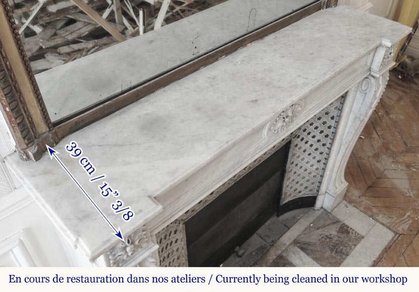 Louis XVI style fireplace in Carrara marble, decorated with acanthus leaves Louis XVI style fireplace in Carrara marble, decorated with acanthus leaves-10