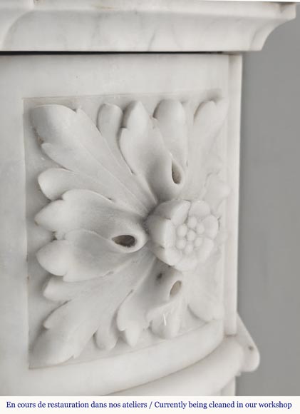 Louis XVI style fireplace in Carrara marble, with rounded corners Louis XVI style fireplace in Carrara marble, with rounded corners-8