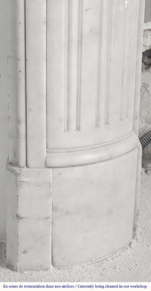 Louis XVI style fireplace in Carrara marble, with rounded corners Louis XVI style fireplace in Carrara marble, with rounded corners-9