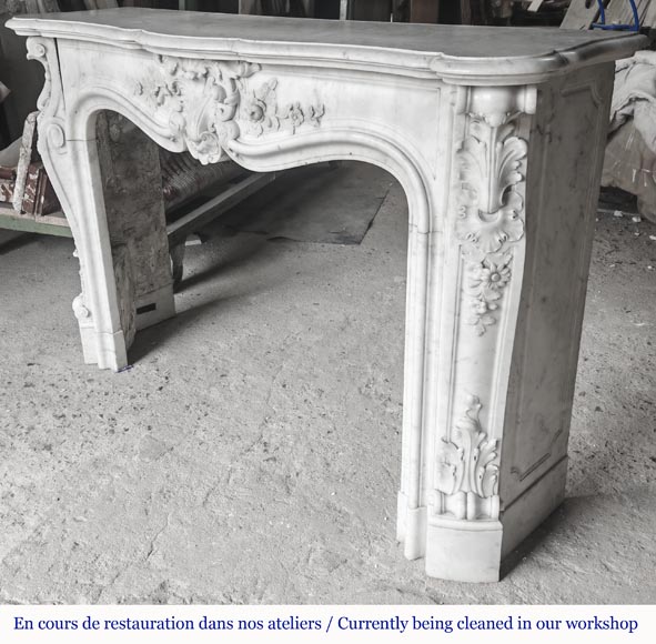 Louis XV style fireplace in Carrara marble richly carved with plant motifs Louis XV style fireplace in Carrara marble richly carved with plant motifs-10