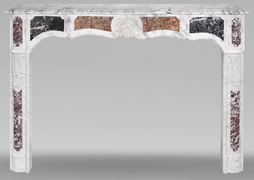 Provençal-style fireplace in veined Carrara marble and colored marble Provençal-style fireplace in veined Carrara marble and colored marble-0