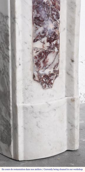 Provençal-style fireplace in veined Carrara marble and colored marble Provençal-style fireplace in veined Carrara marble and colored marble-6