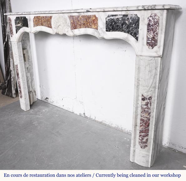 Provençal-style fireplace in veined Carrara marble and colored marble Provençal-style fireplace in veined Carrara marble and colored marble-7