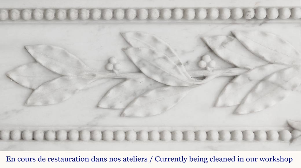 Curved Louis XVI style fireplace with beaded decoration, in semi-statuary marble. Curved Louis XVI style fireplace with beaded decoration, in semi-statuary marble.-3
