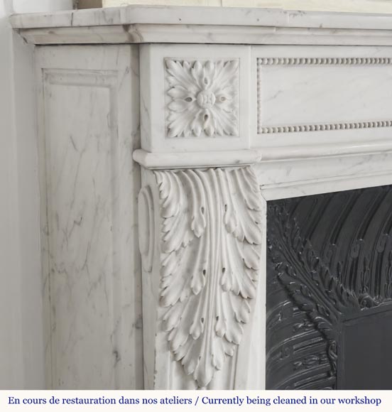Curved Louis XVI style fireplace with beaded decoration, in semi-statuary marble. Curved Louis XVI style fireplace with beaded decoration, in semi-statuary marble.-5