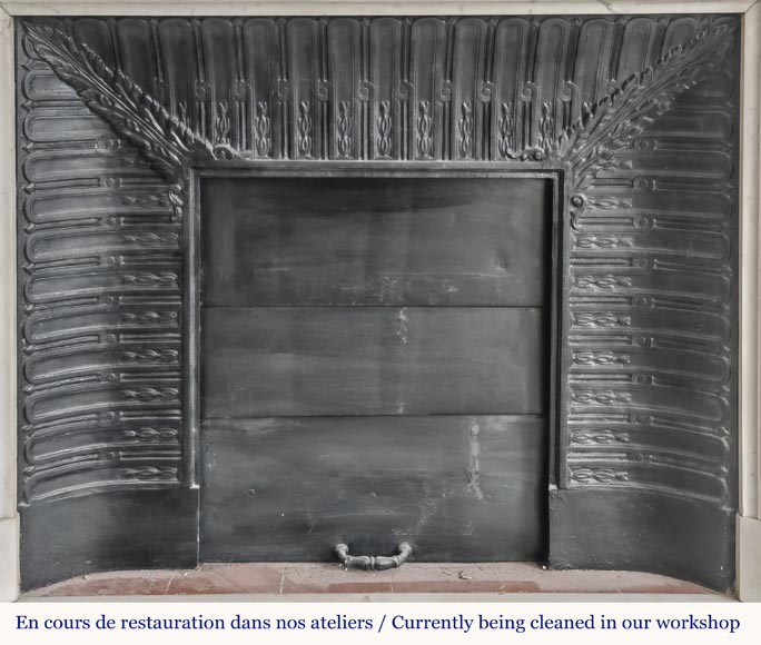 Curved Louis XVI style fireplace with beaded decoration, in semi-statuary marble. Curved Louis XVI style fireplace with beaded decoration, in semi-statuary marble.-11