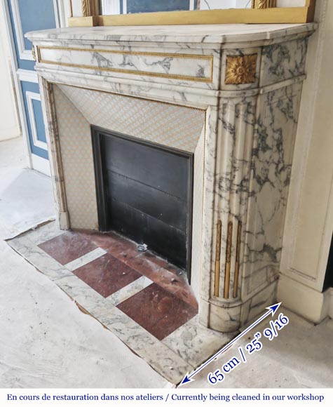Louis XVI style fireplace in Arabescato marble, with bronze decoration Louis XVI style fireplace in Arabescato marble, with bronze decoration-6